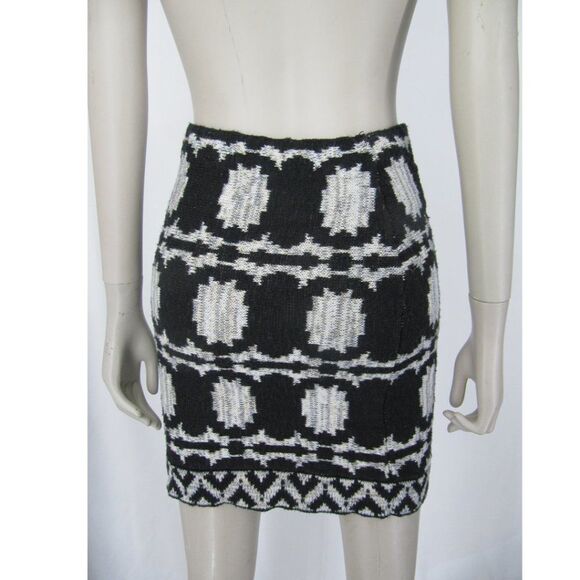 Free People Wrapped In Your Blanket Skirt - Picture 6 of 12